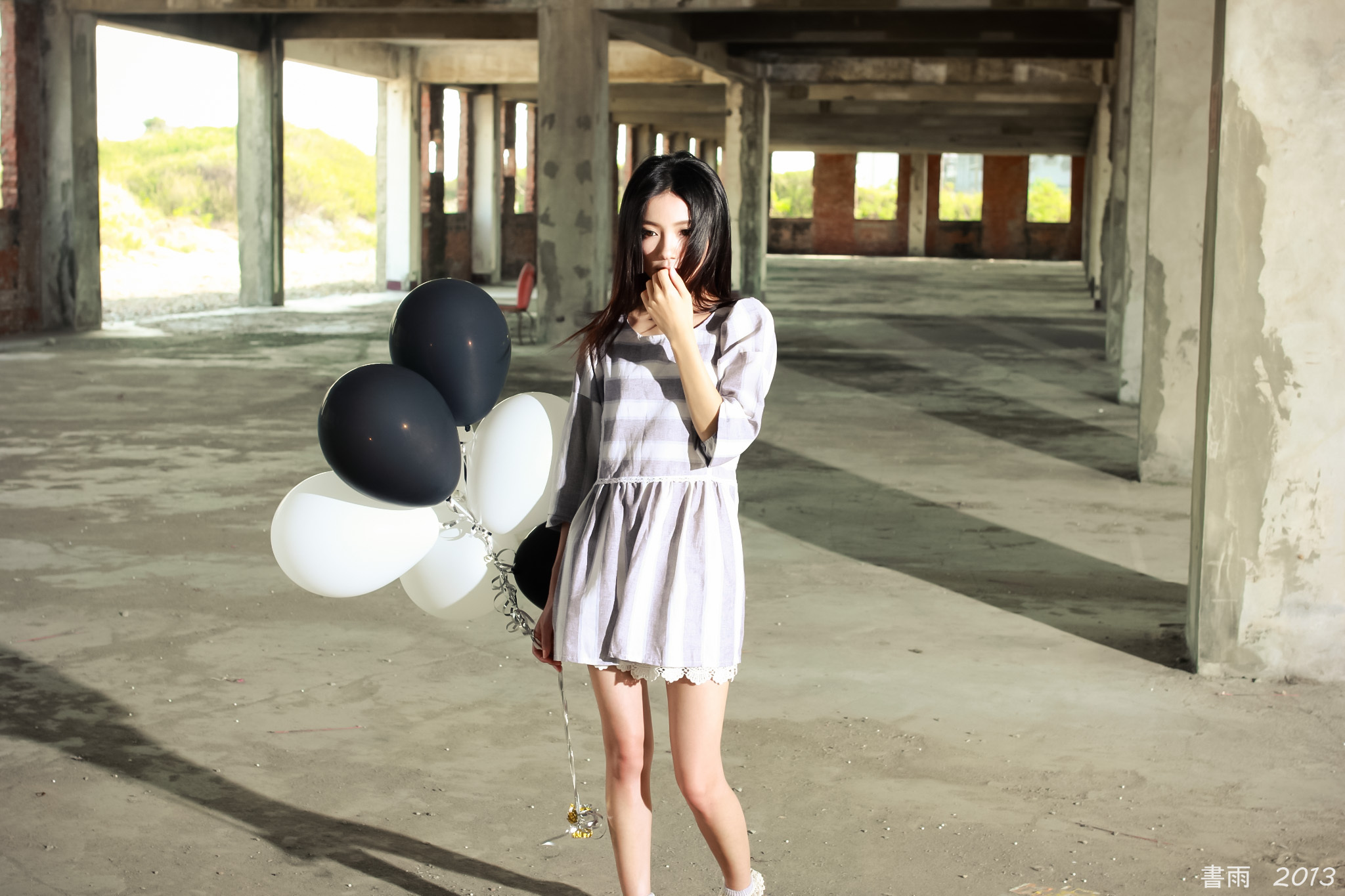 [Beautyleg番外篇]2013-10-12 可艾彰滨废墟外拍